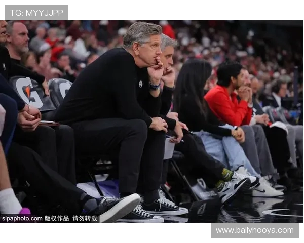 公牛后卫特雷琼斯左腿筋拉伤两周后复查影响赛程走向公牛阵容调整观察